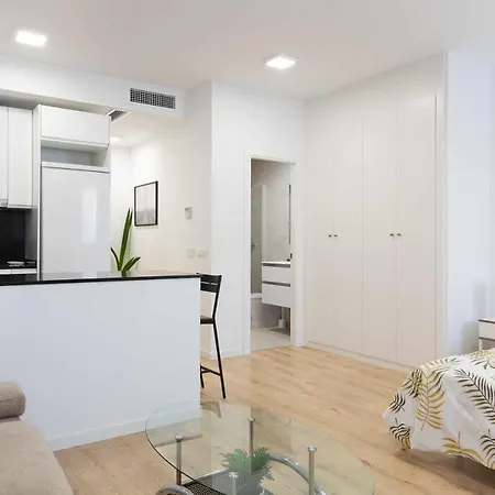 Cosmopolitan Loft & Malaga Beach Exterior photo